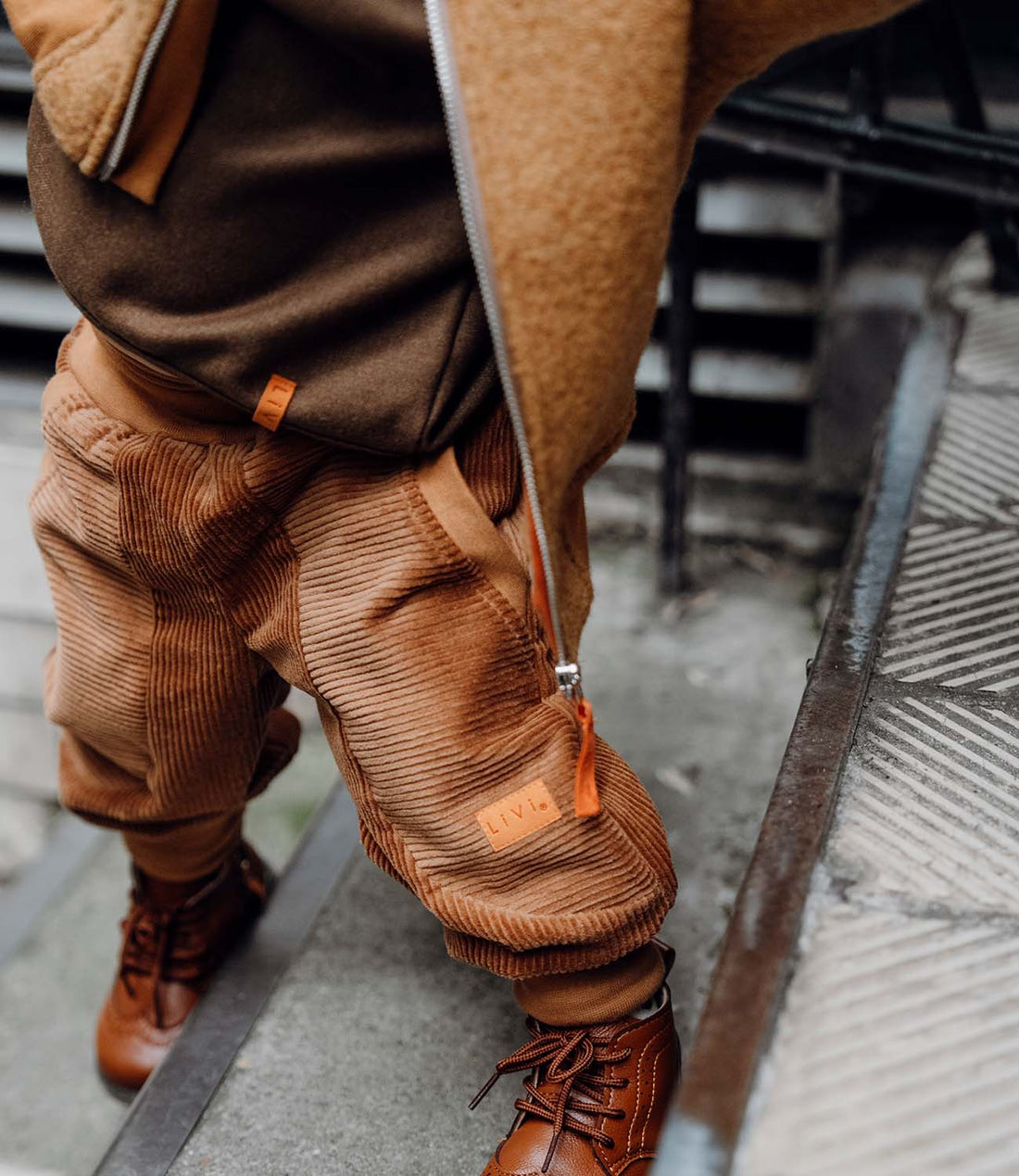 JOGGER CAMEL CORD