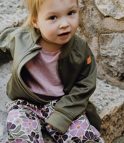 BOMBERJACKE AUS TRENCH GREEN